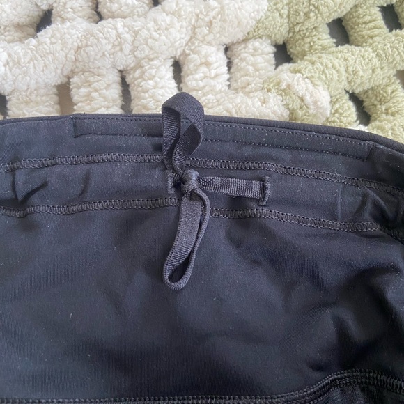 high wasted lululemon speed up shorts - Picture 3 of 4